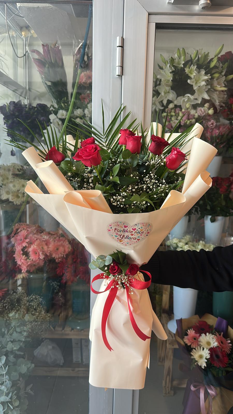 Ankara Çiçekçi - Kırmızı Güllerden Hazırlanmış Buket Çiçek