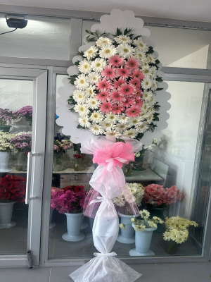  - Tek Katlı Çelenk Beyaz & pembe Gelberalı